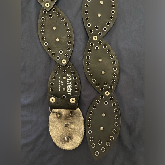 Royal Plush - Picture 2 of 4